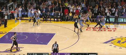 哈特最后时刻上篮不中,比赛进入加时